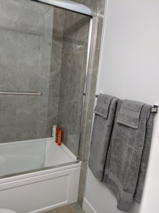 Modern & Luxurious Suites In Surrey Kültér fotó