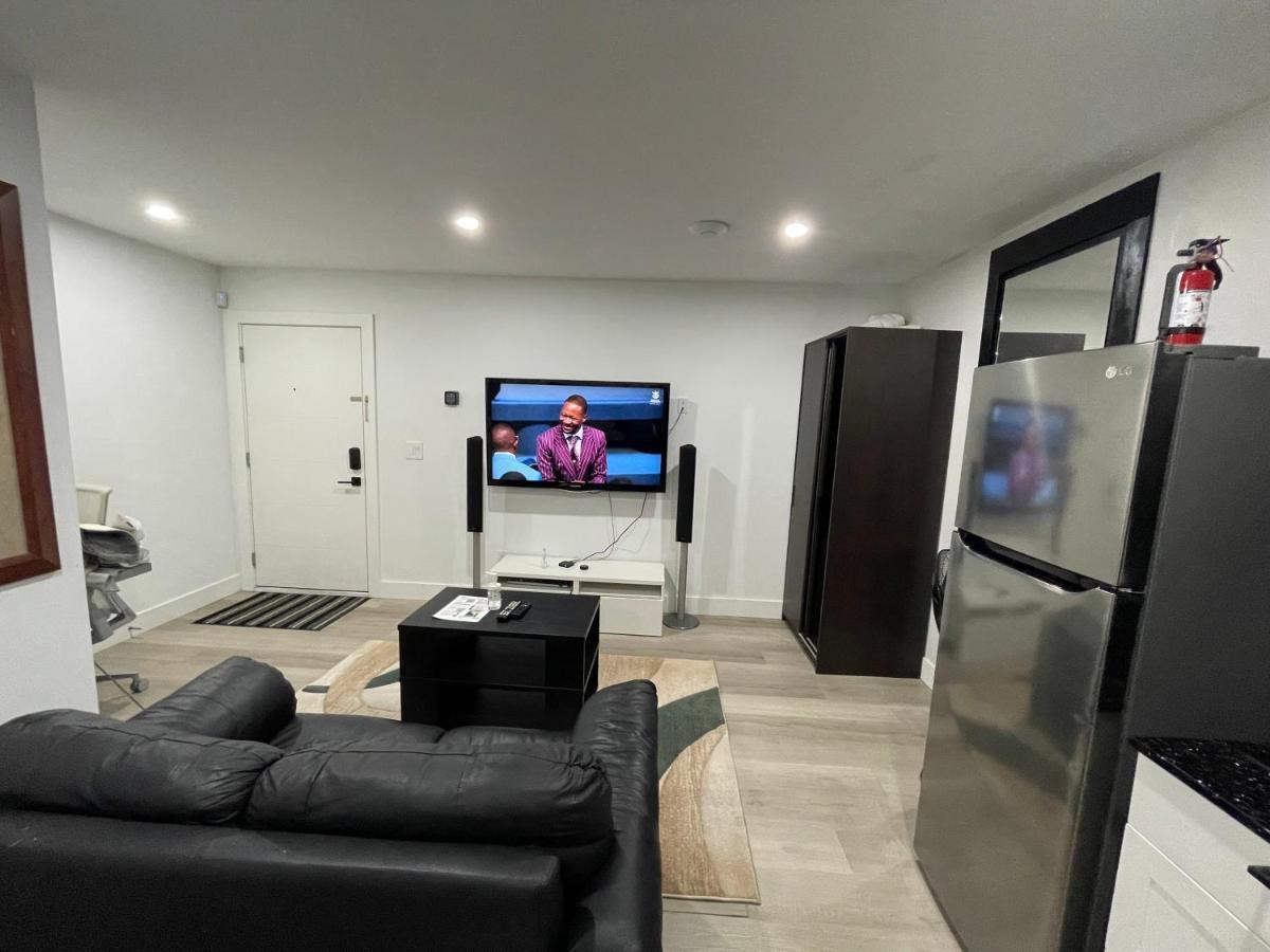 Modern & Luxurious Suites In Surrey Kültér fotó