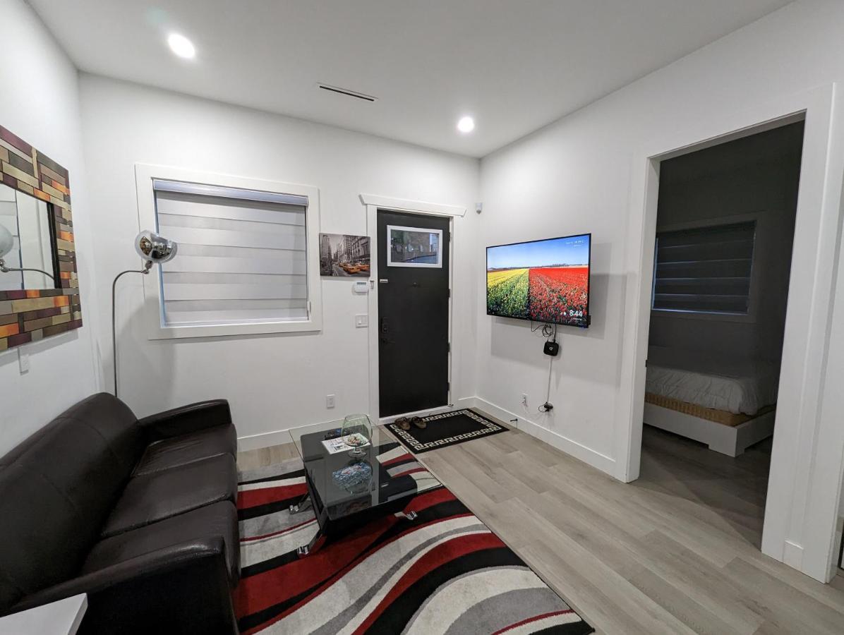 Modern & Luxurious Suites In Surrey Kültér fotó