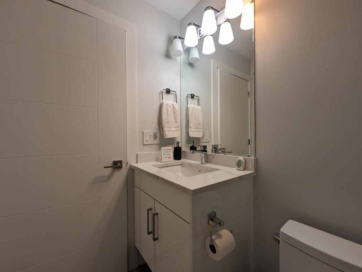 Modern & Luxurious Suites In Surrey Kültér fotó