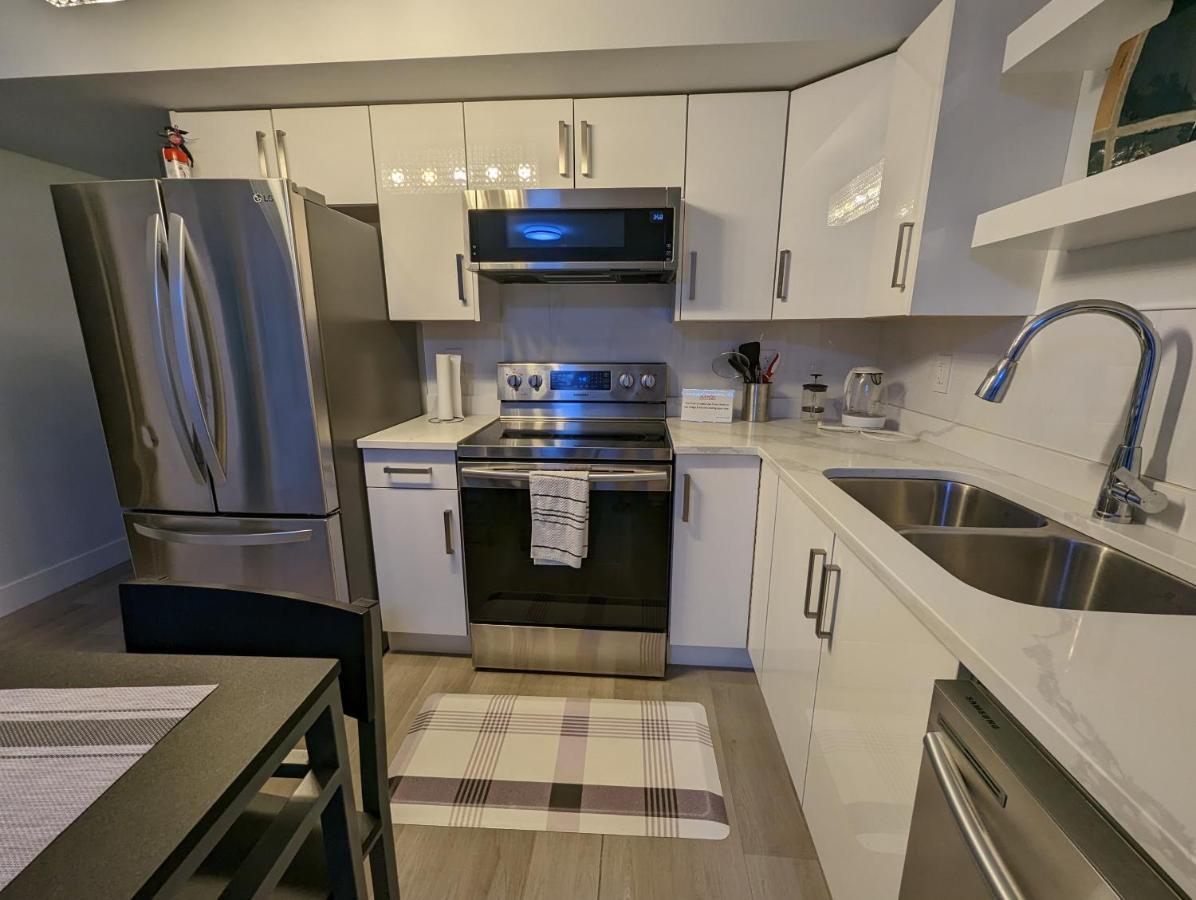 Modern & Luxurious Suites In Surrey Kültér fotó